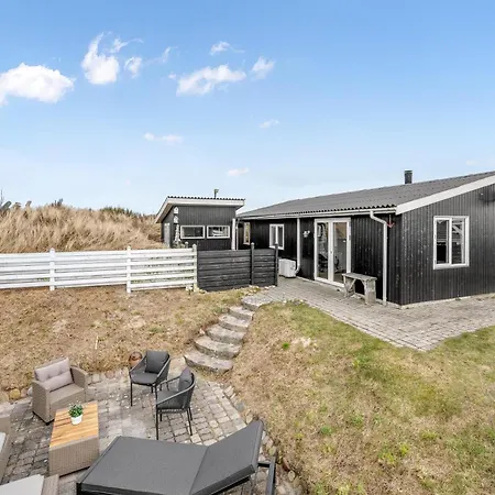 Hébergement de vacances With Enclosure For Dogs, 500 Meters From The North Sea