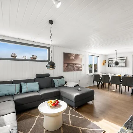 With Enclosure For Dogs, 500 Meters From The North Sea * Ringkøbing