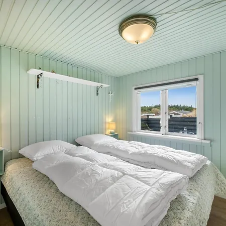With Enclosure For Dogs, 500 Meters From The North Sea *