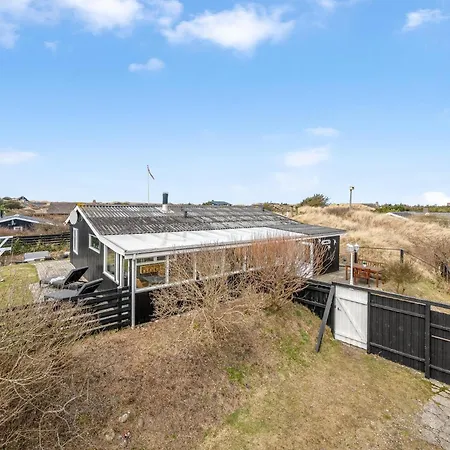 With Enclosure For Dogs, 500 Meters From The North Sea *